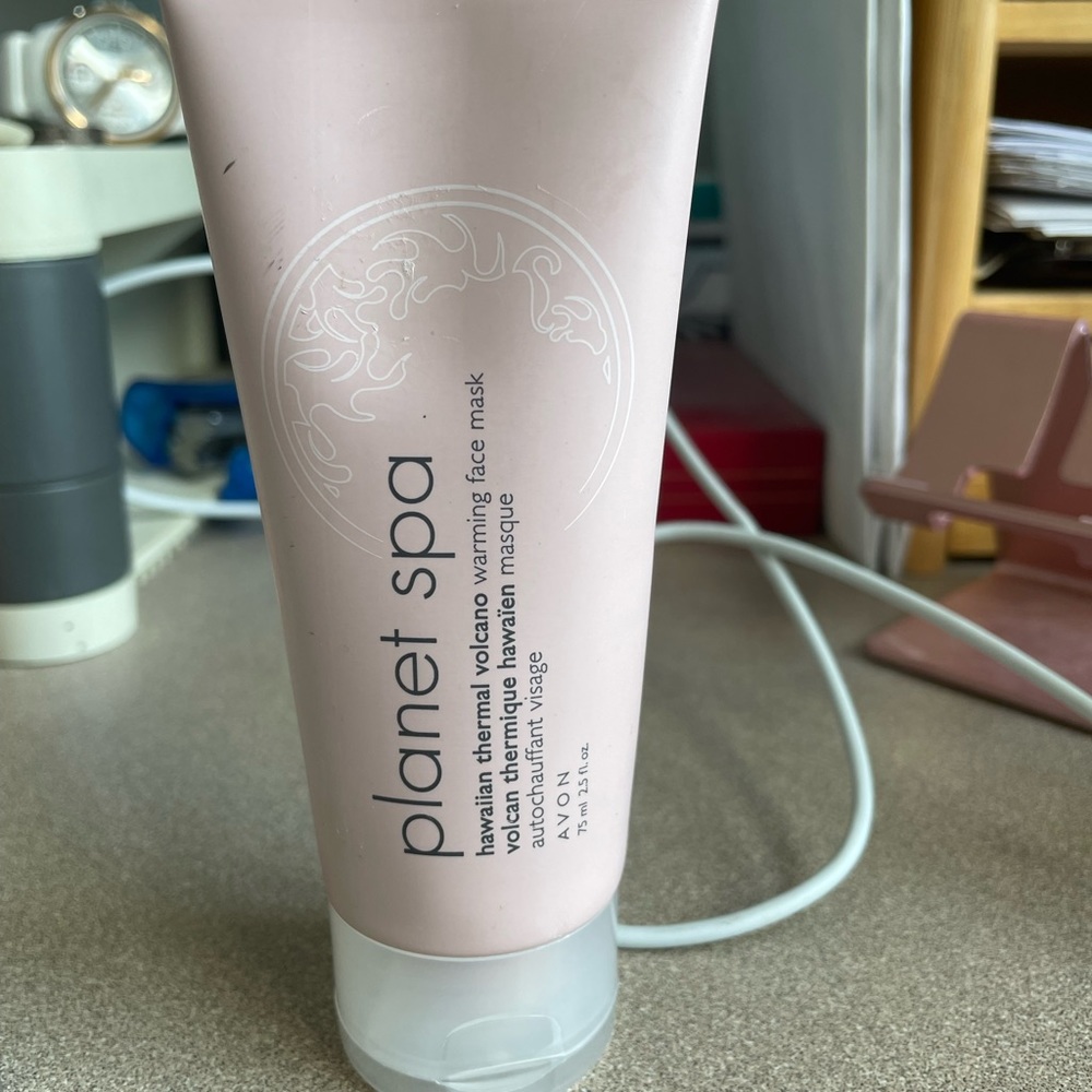 Avon Planet Spa Hawaiian thermal volcano warming face mask